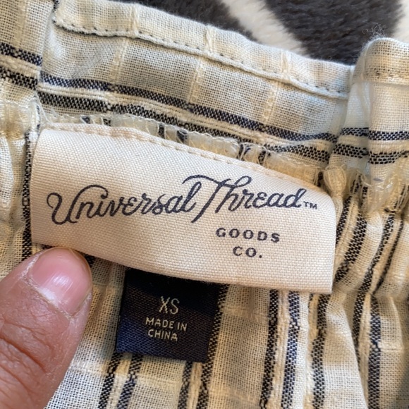 Universal Threads Boho tank top XS embroidered - Picture 8 of 8